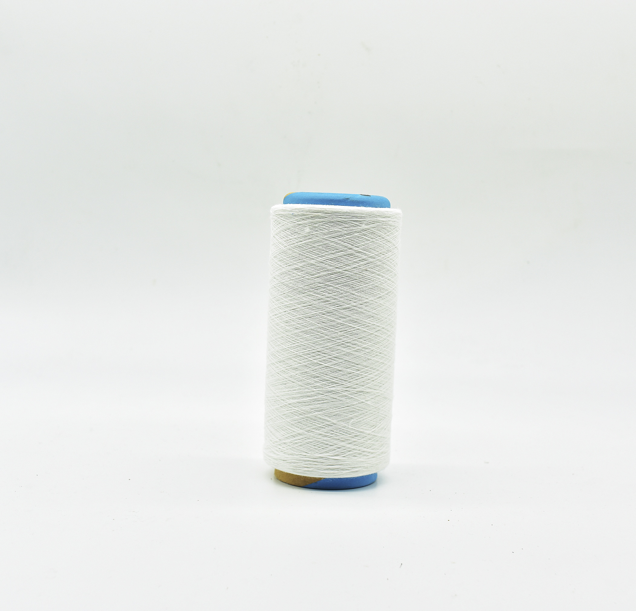 NE 21S Fio de poliéster de algodão reciclado branco óptico para tricô circular