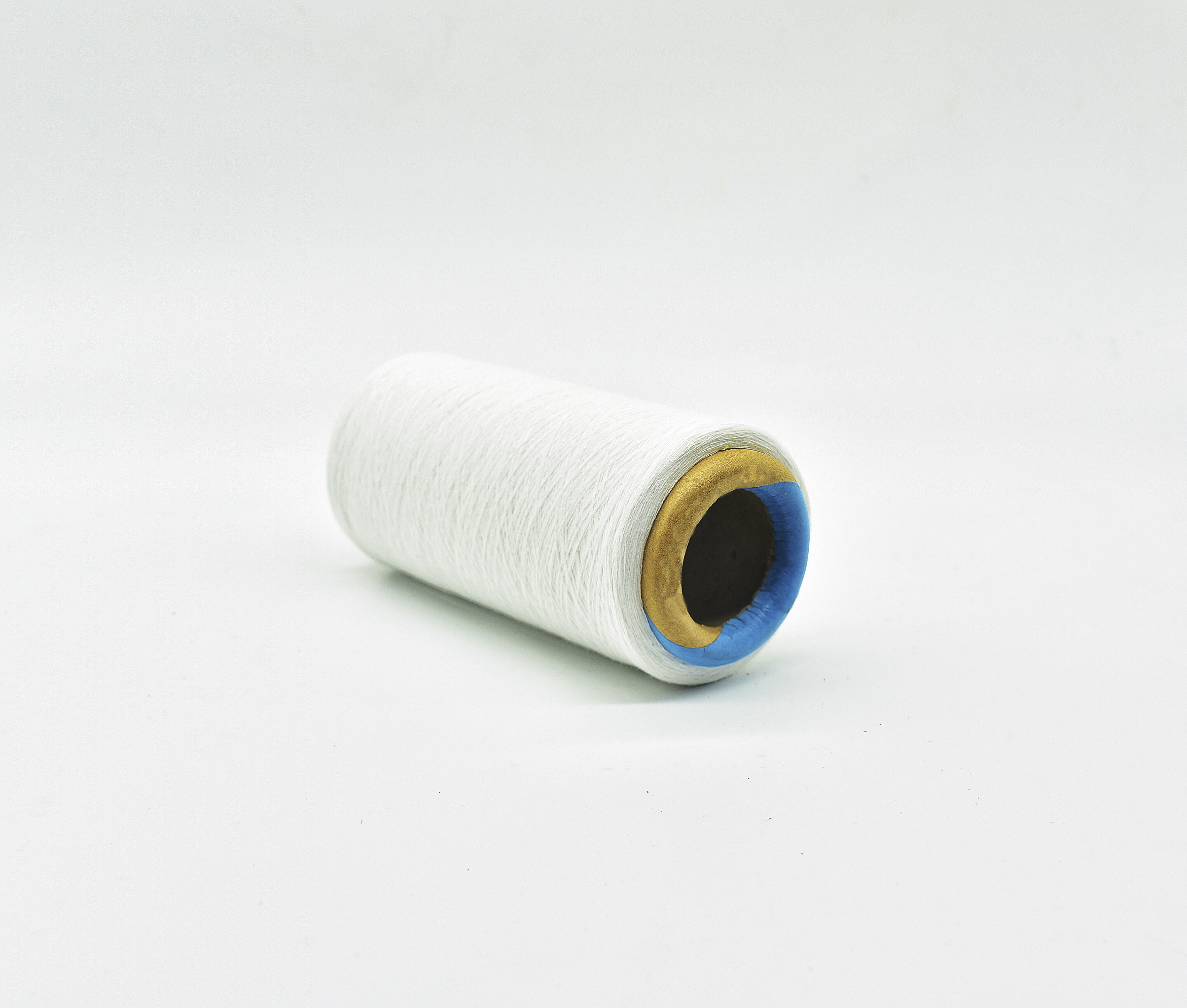NE 28S fio de poliéster de algodão reciclado branco óptico para tecelagem